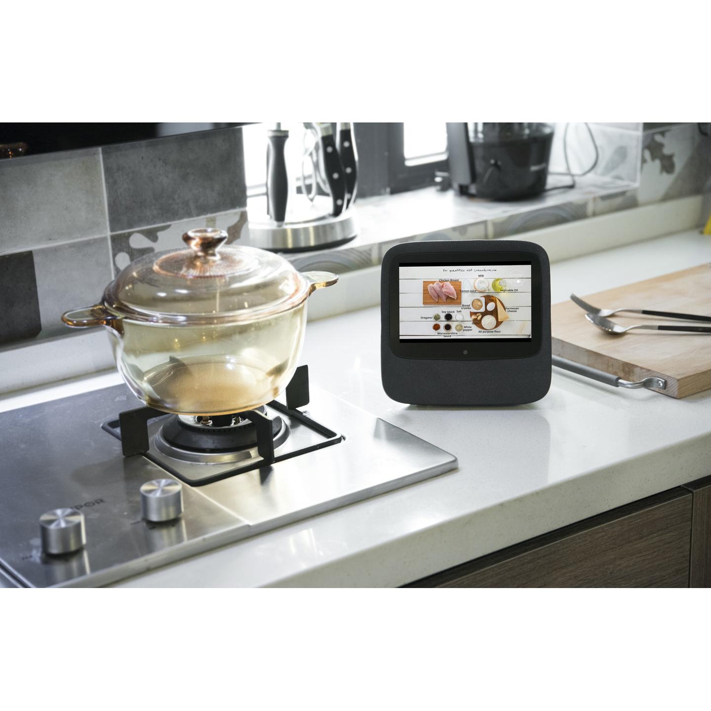 7 Alexa-Home Smart Display